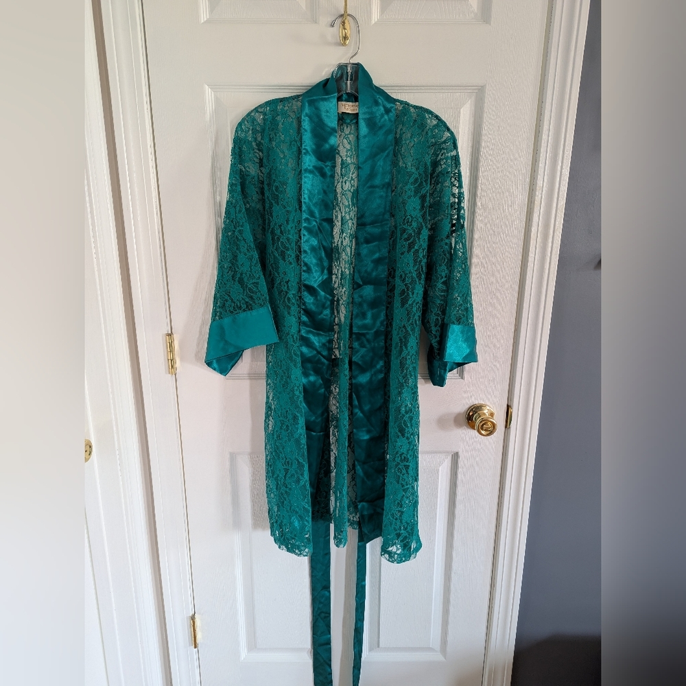 Victoria's Secret Lace Kimono Robe